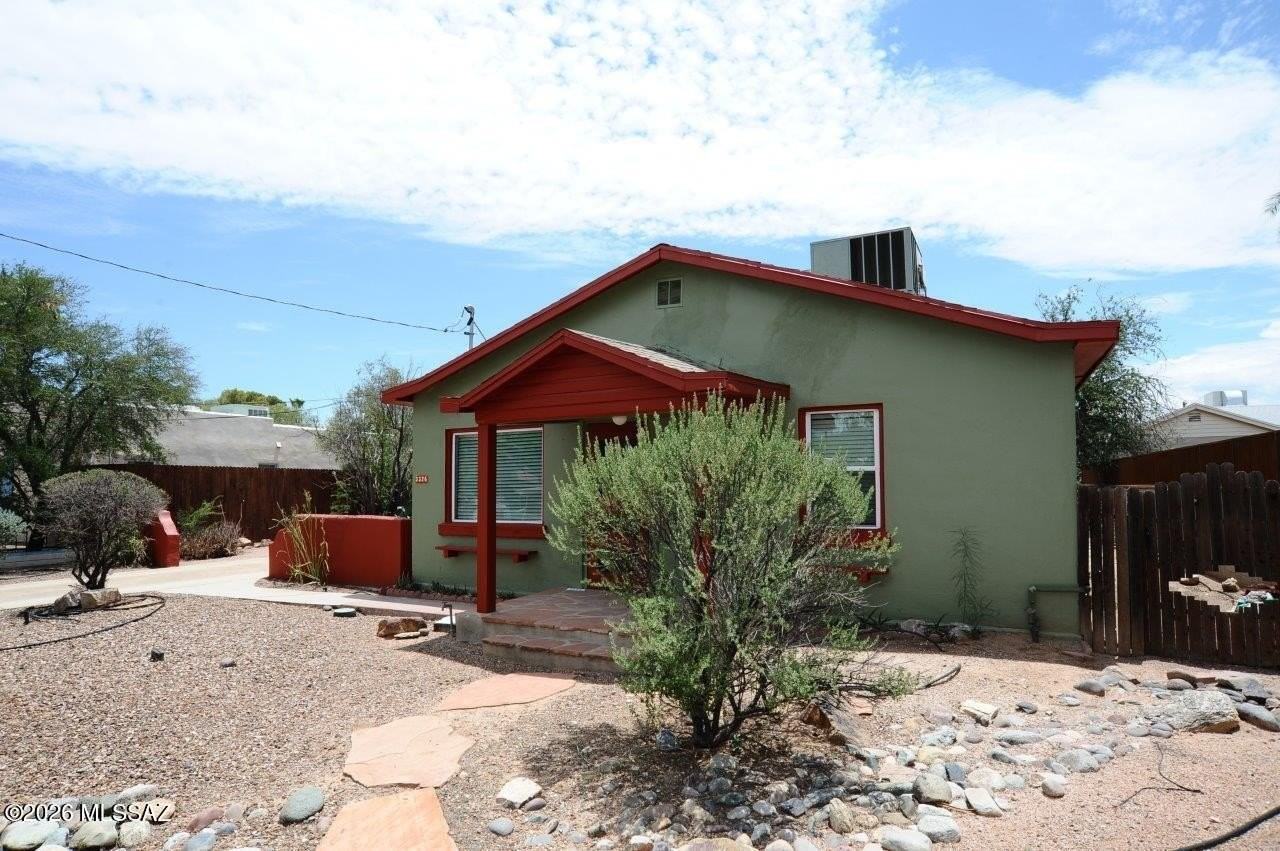 3326 E Elida St - Photo 3 of 34