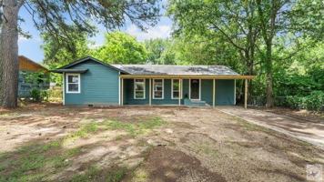 featured image of 406 E 25th St