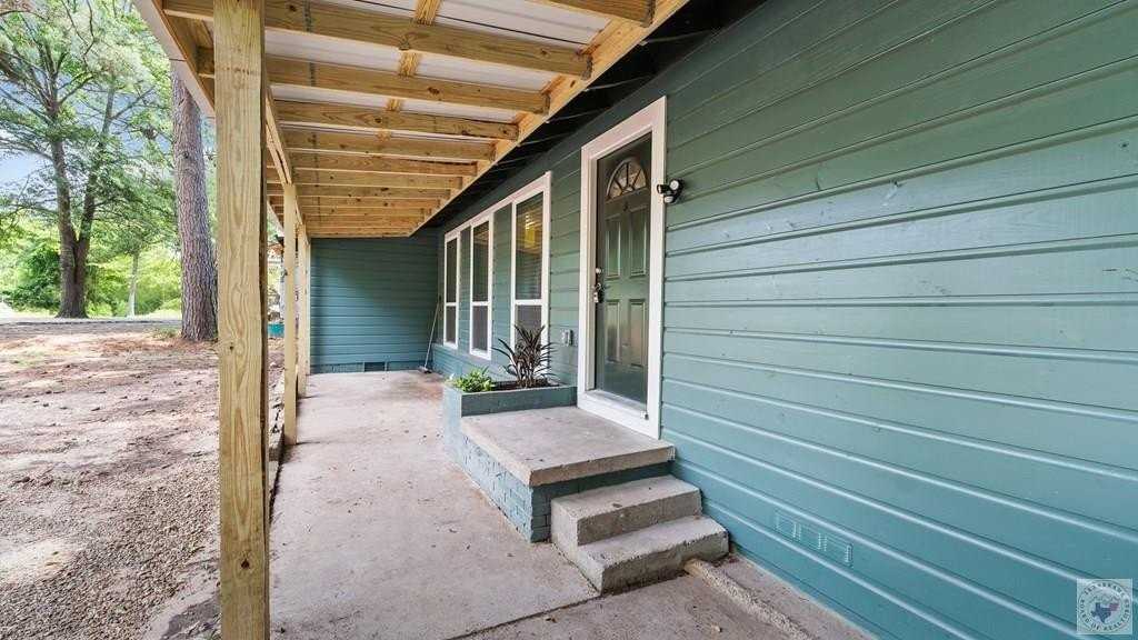 406 E 25th St - Photo 5 of 31