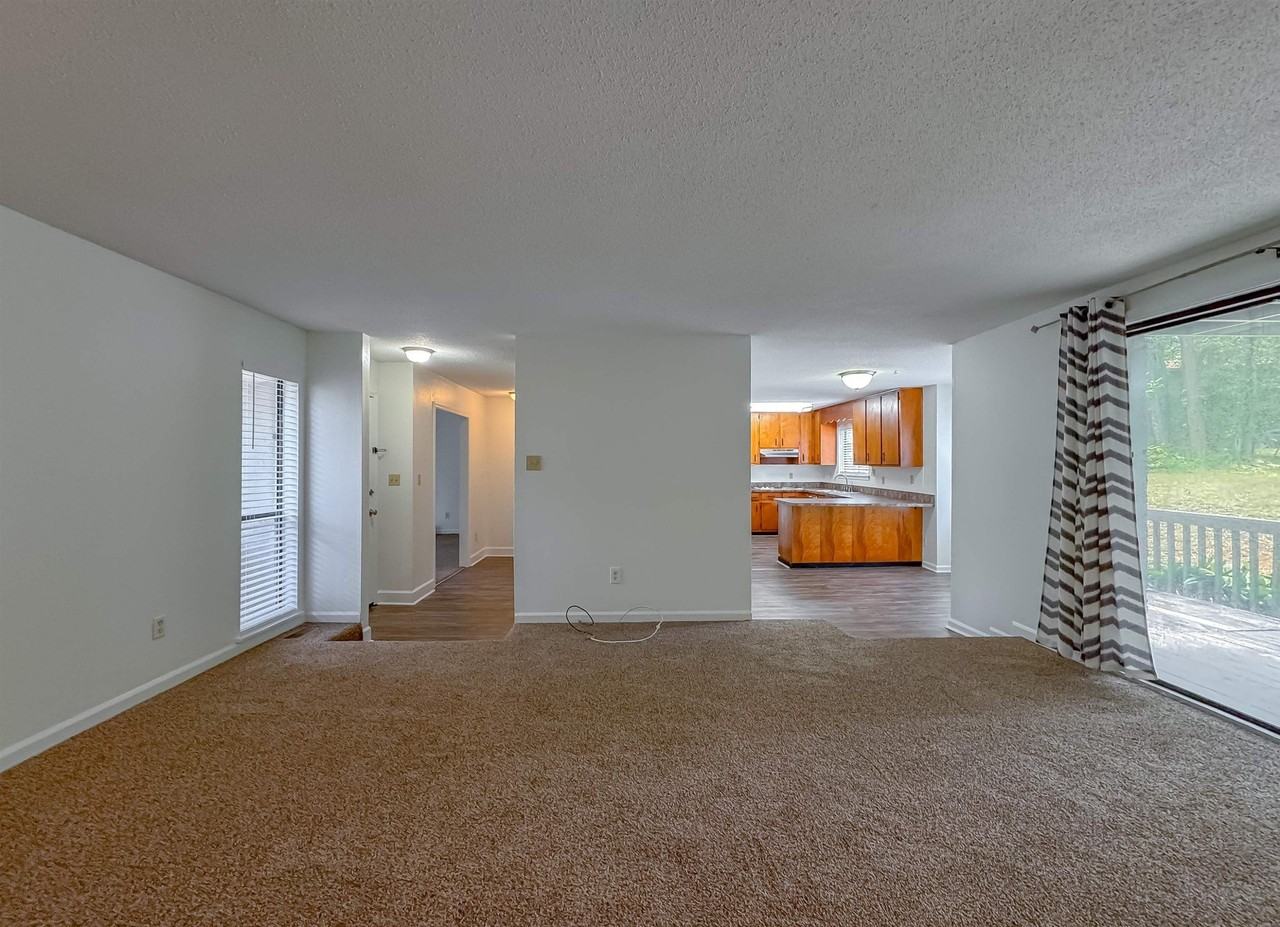 3735 Donovan Dr #A - Photo 6 of 40