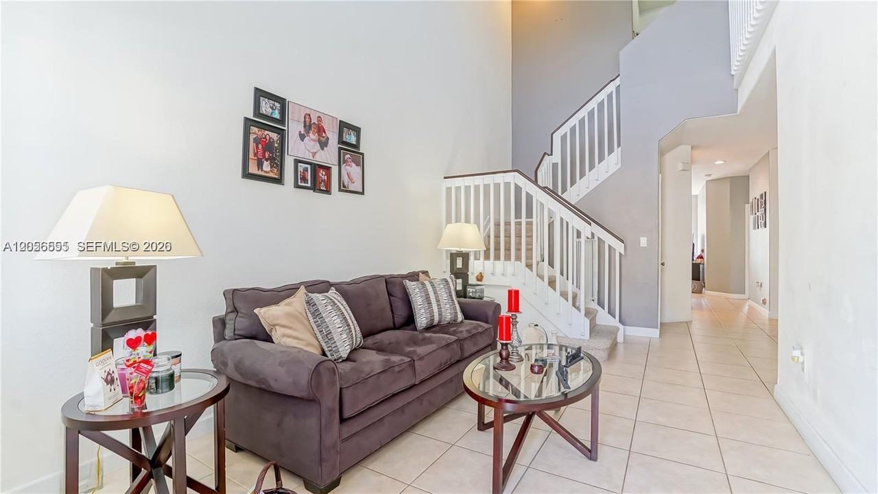 14960 Sw 9th Ln - Photo 2 of 8