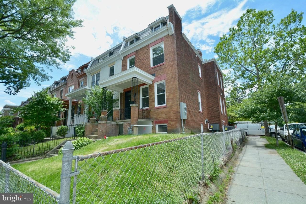 1724 2nd St Nw - Photo 3 of 32