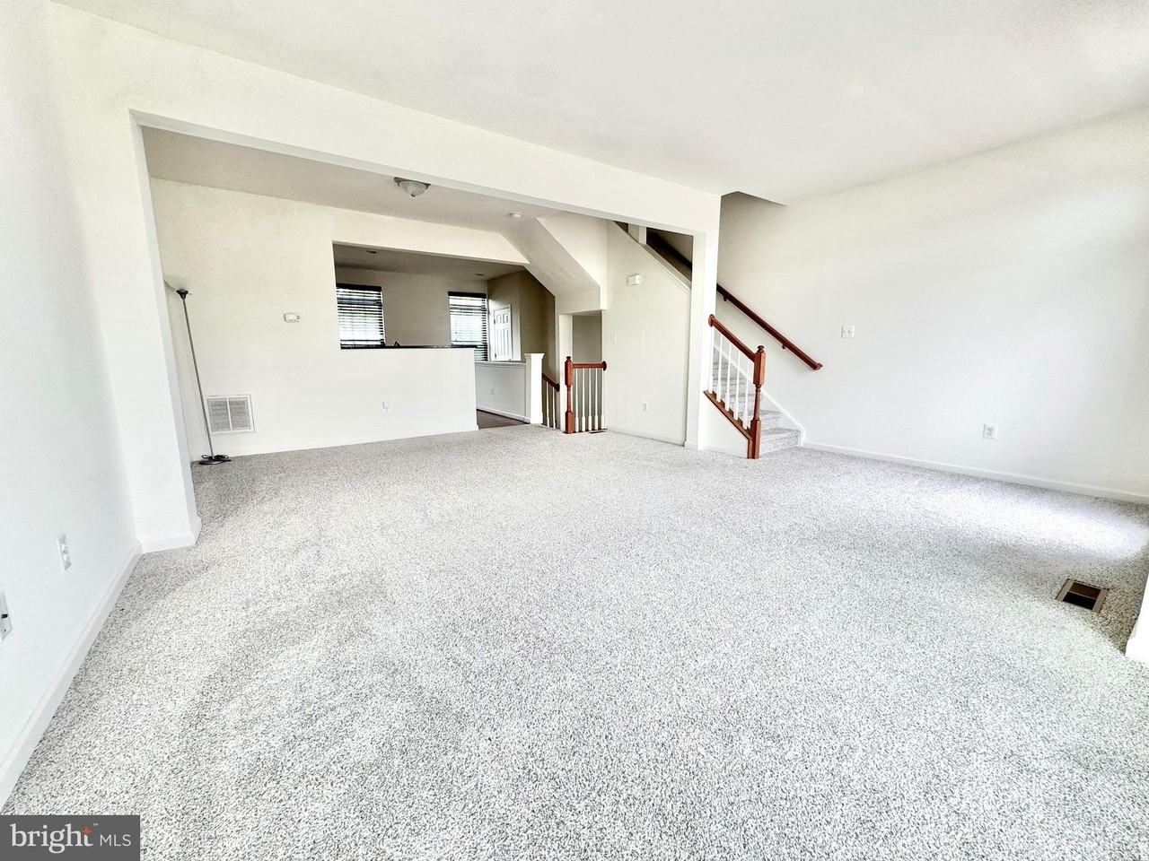 412 S Greenberry Ln - Photo 6 of 23