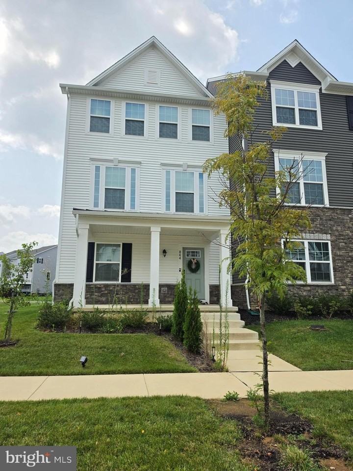 844 New Castle Landing Dr