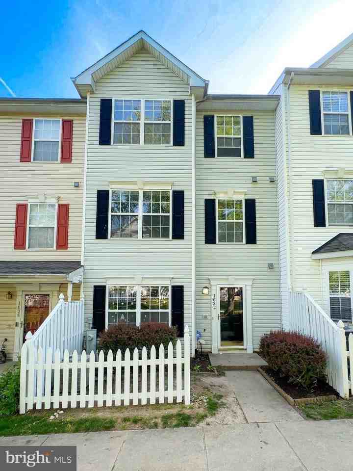 1632 Briarview Ct #50 - Photo 2 of 25