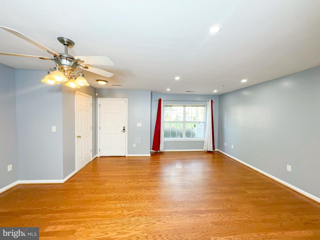 1632 Briarview Ct #50 - Photo 4 of 25