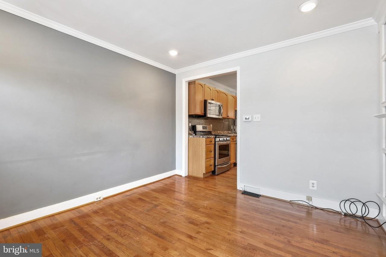 803 S Hanover St - Photo 5 of 24
