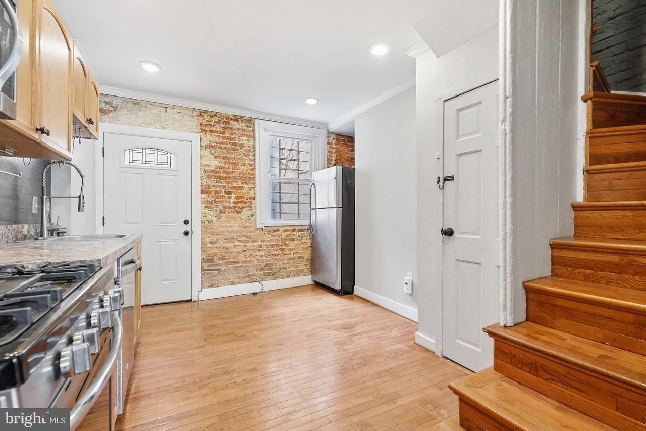 803 S Hanover St - Photo 7 of 24