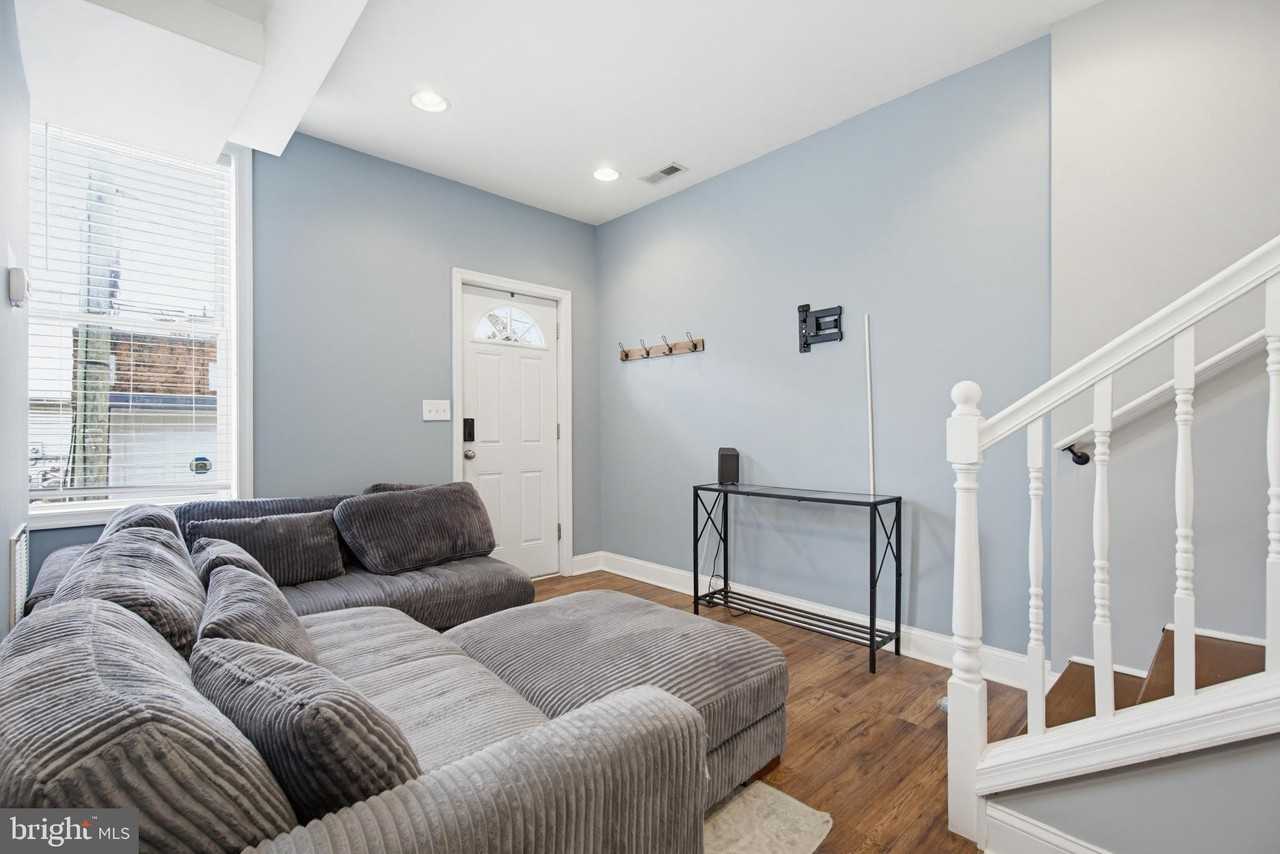 1429 Olive St - Photo 2 of 23