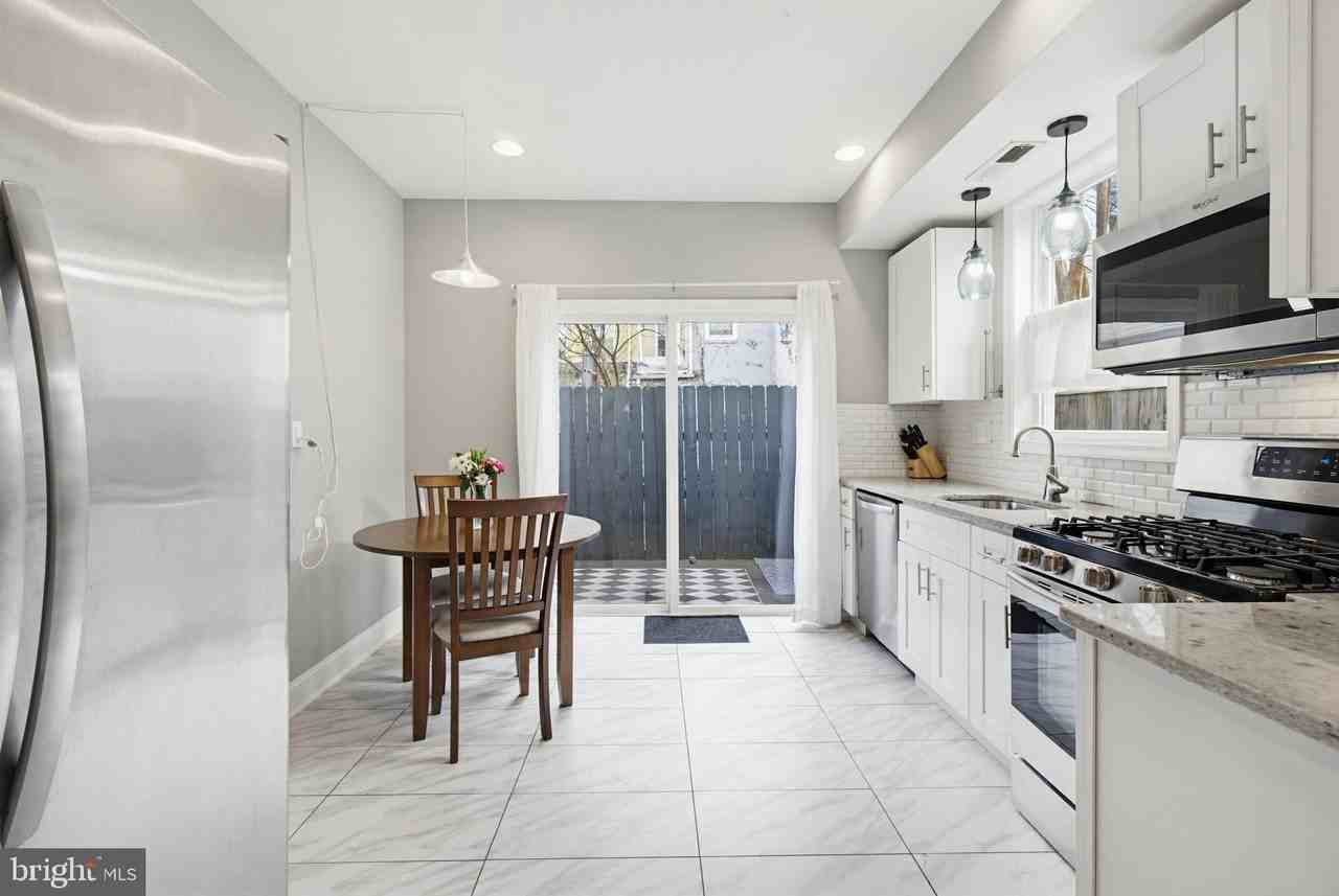 1429 Olive St - Photo 6 of 23