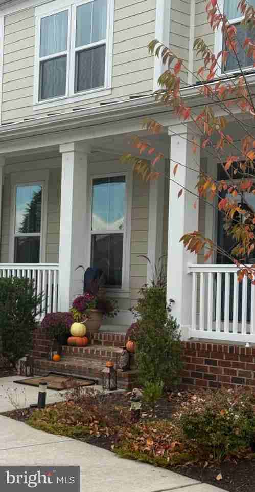 508 Ladywell St - Photo 2 of 50