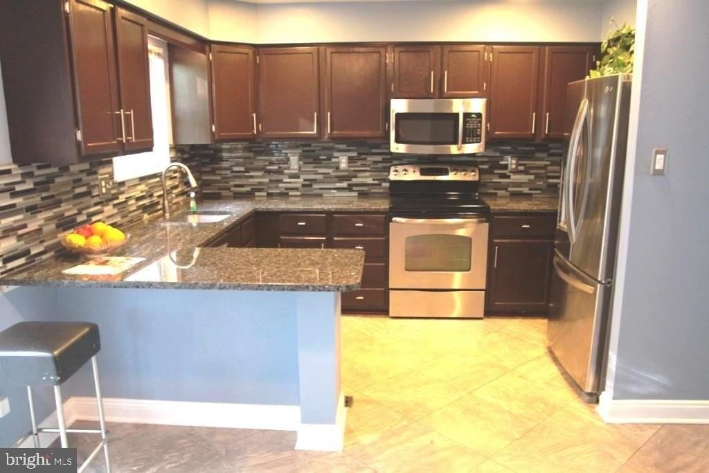 4773 Leyden Way - Photo 2 of 10