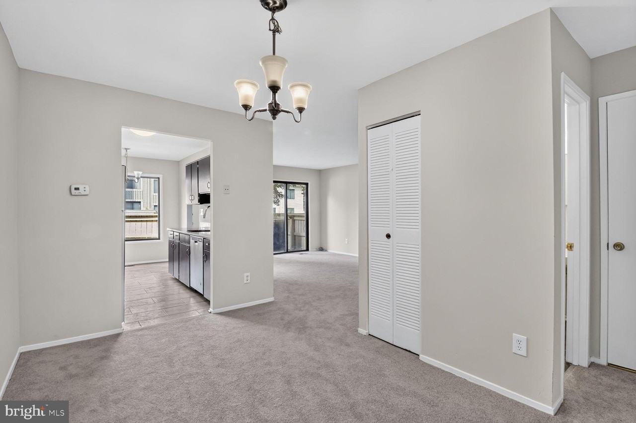 9305 Bathgate Ct - Photo 6 of 23