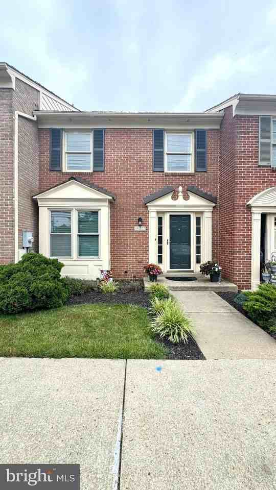15402 Manor House Ter
