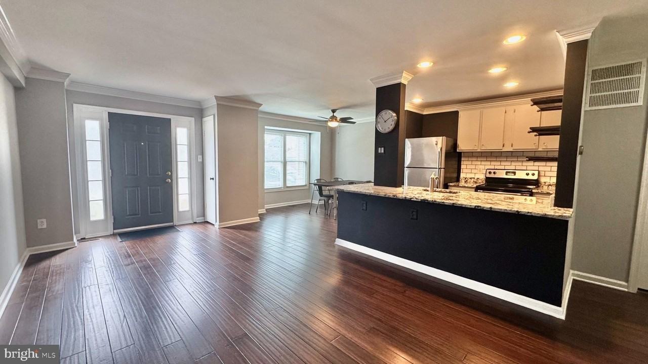 15402 Manor House Ter - Photo 5 of 30