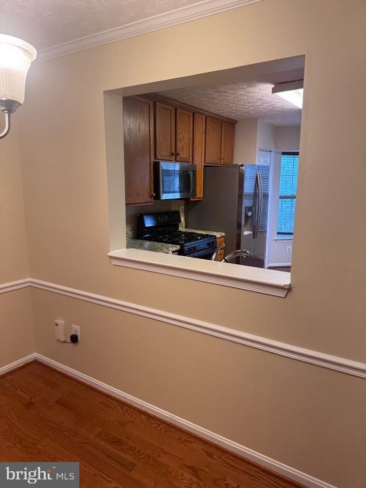 9805 Doubletree Ter - Photo 6 of 24
