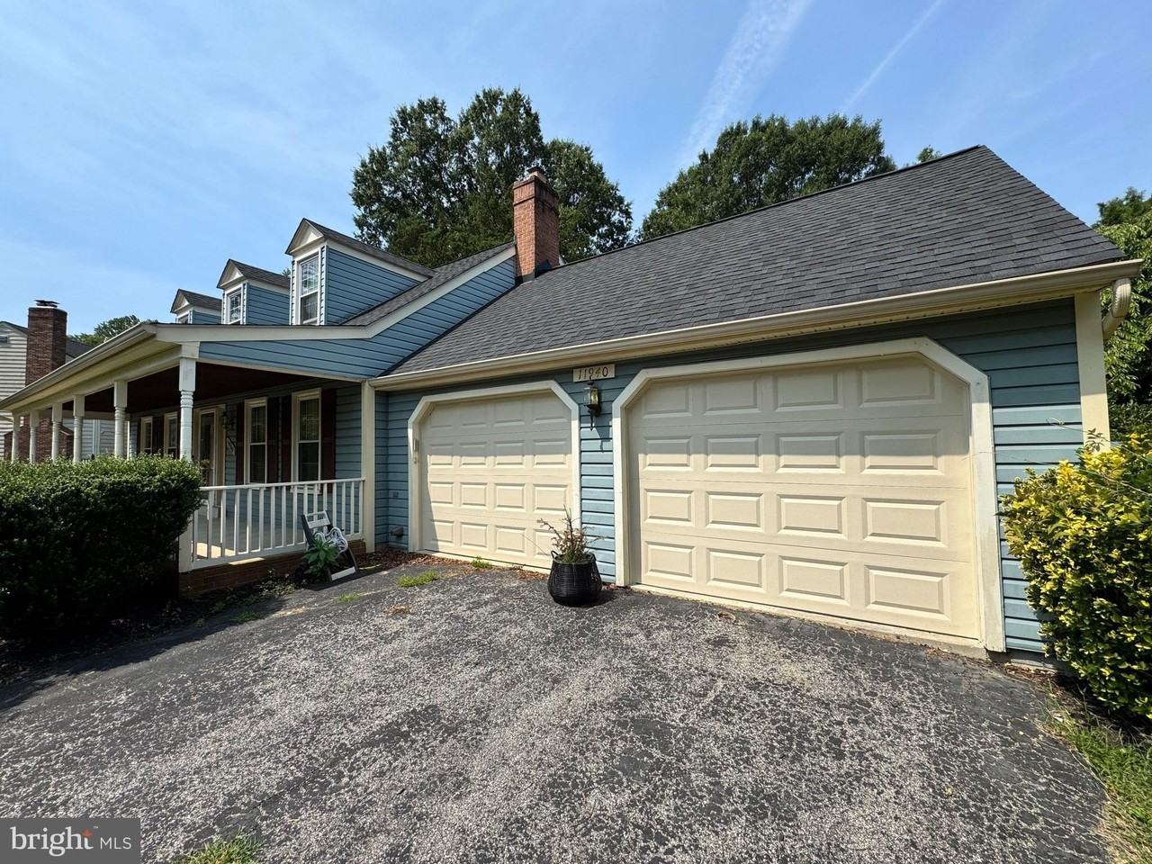 11940 Galaxy Ln - Photo 6 of 8