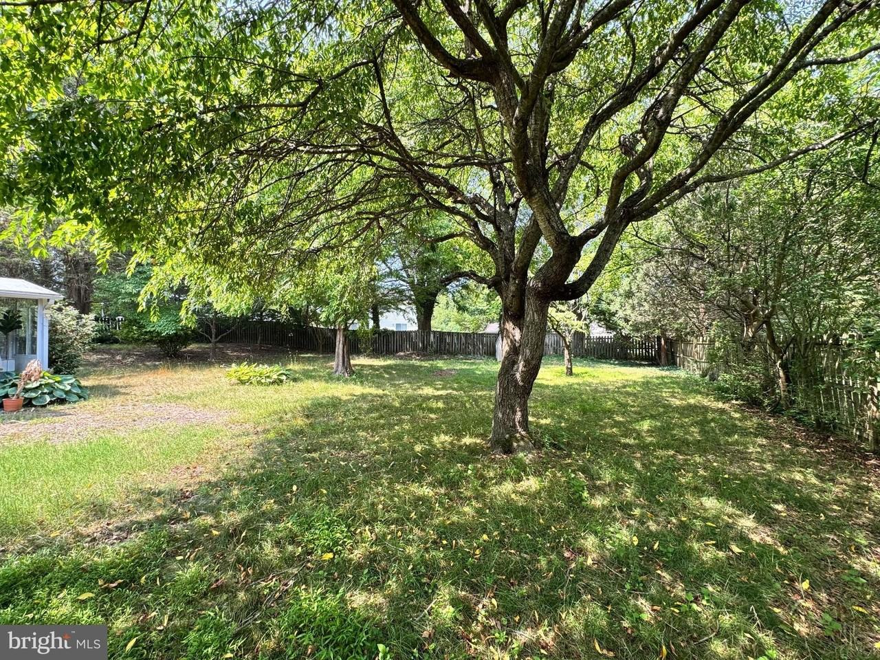 11940 Galaxy Ln - Photo 7 of 8