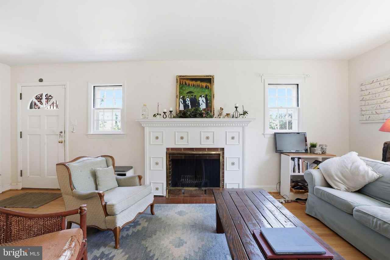7322 Edmonston Rd - Photo 5 of 50