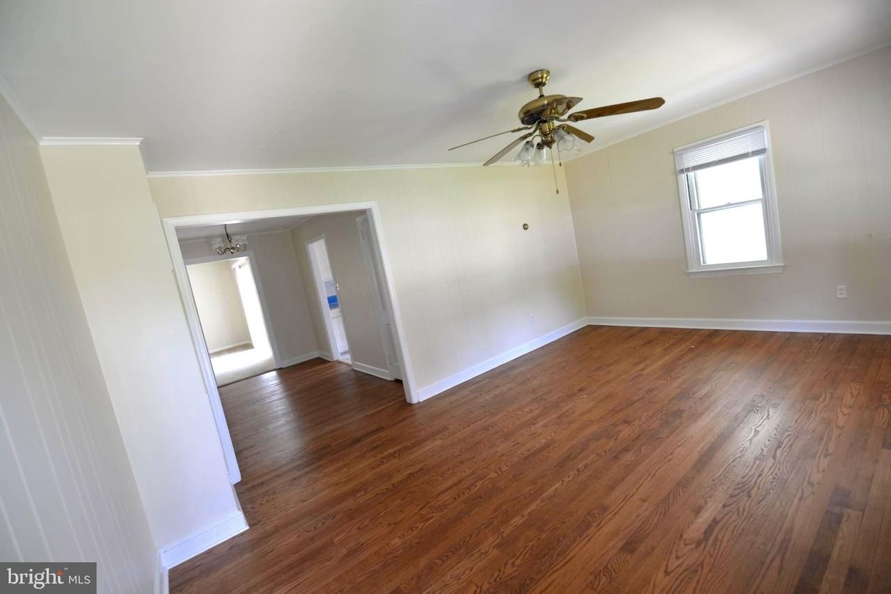 116 Walnut St - Photo 2 of 14