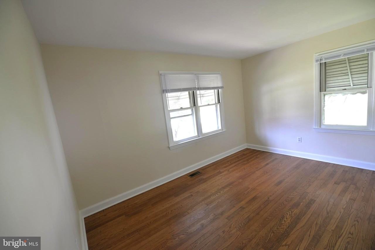 116 Walnut St - Photo 4 of 14