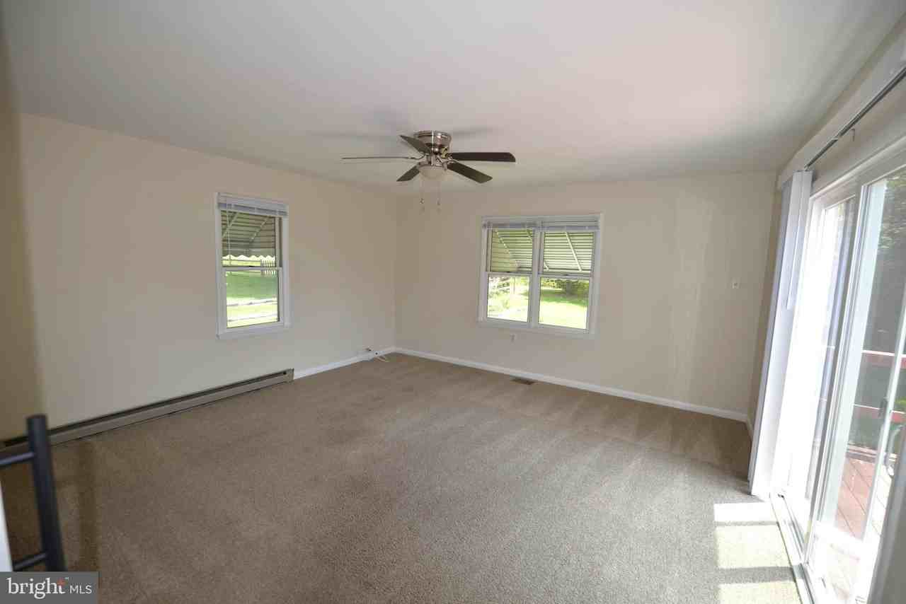 116 Walnut St - Photo 7 of 14