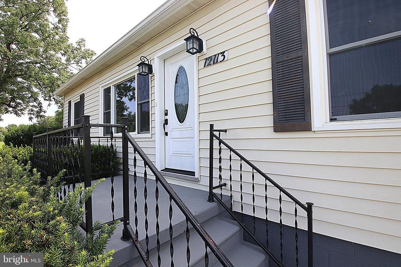 12113 Walnut Point Rd - Photo 3 of 29