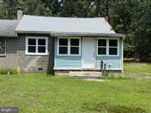 4001 N Lakeshore Dr - Photo 1 of 1
