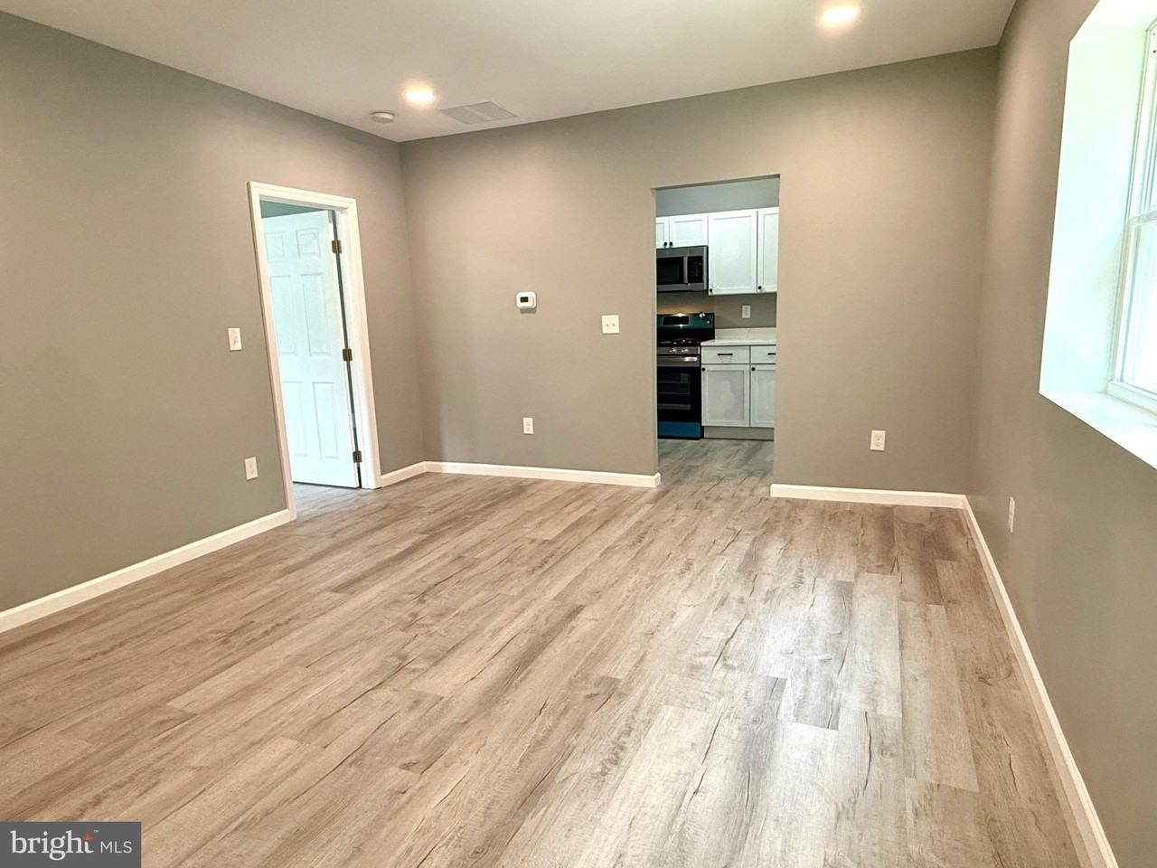 4001 N Lakeshore Dr - Photo 4 of 17