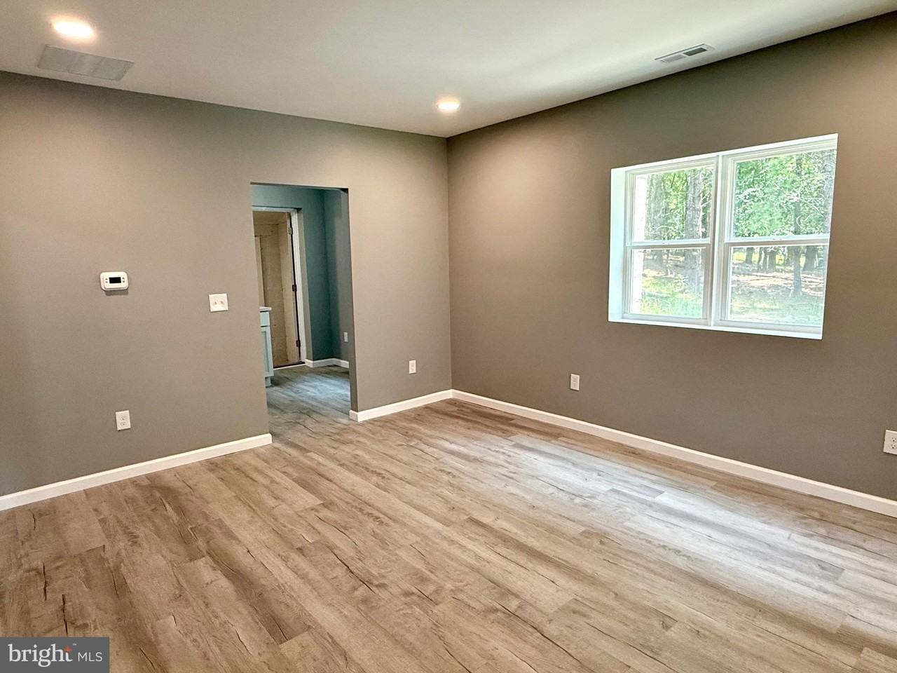 4001 N Lakeshore Dr - Photo 5 of 17