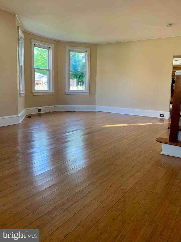 183 Haddon Ave - Photo 3 of 11