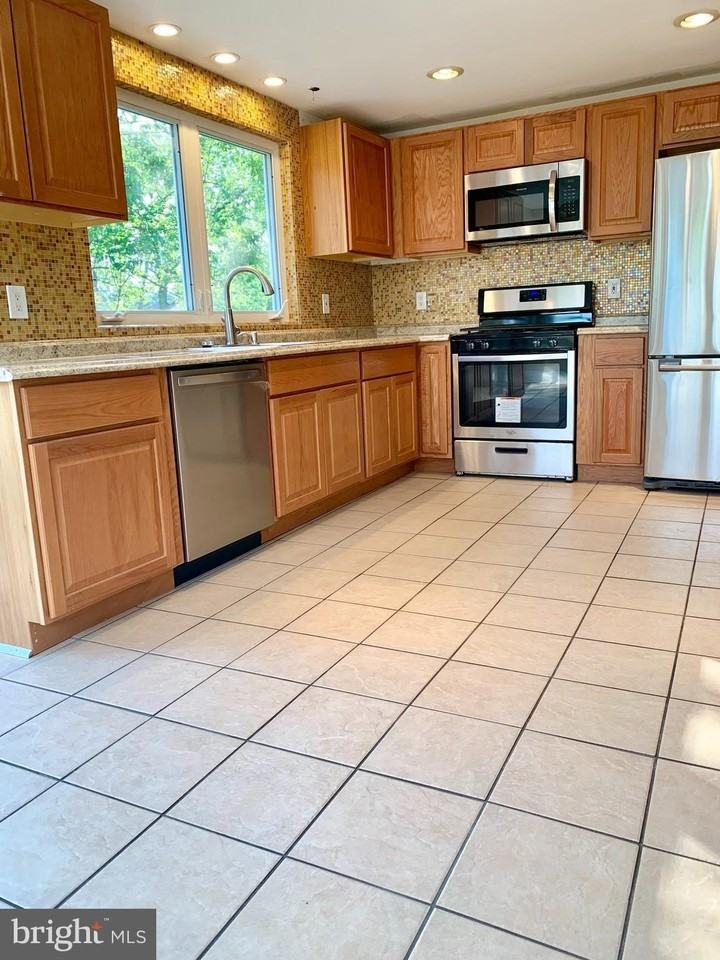183 Haddon Ave - Photo 4 of 11
