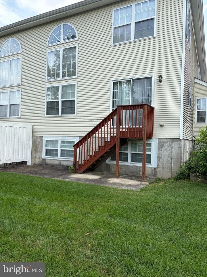 193 Fountayne Ln - Photo 2 of 3