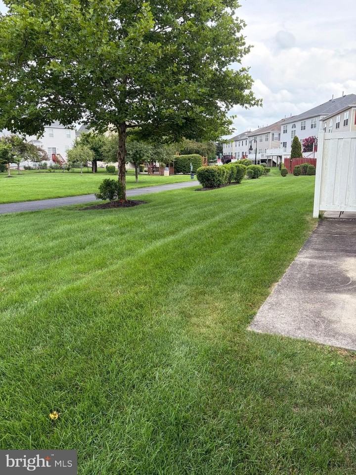 193 Fountayne Ln - Photo 3 of 3