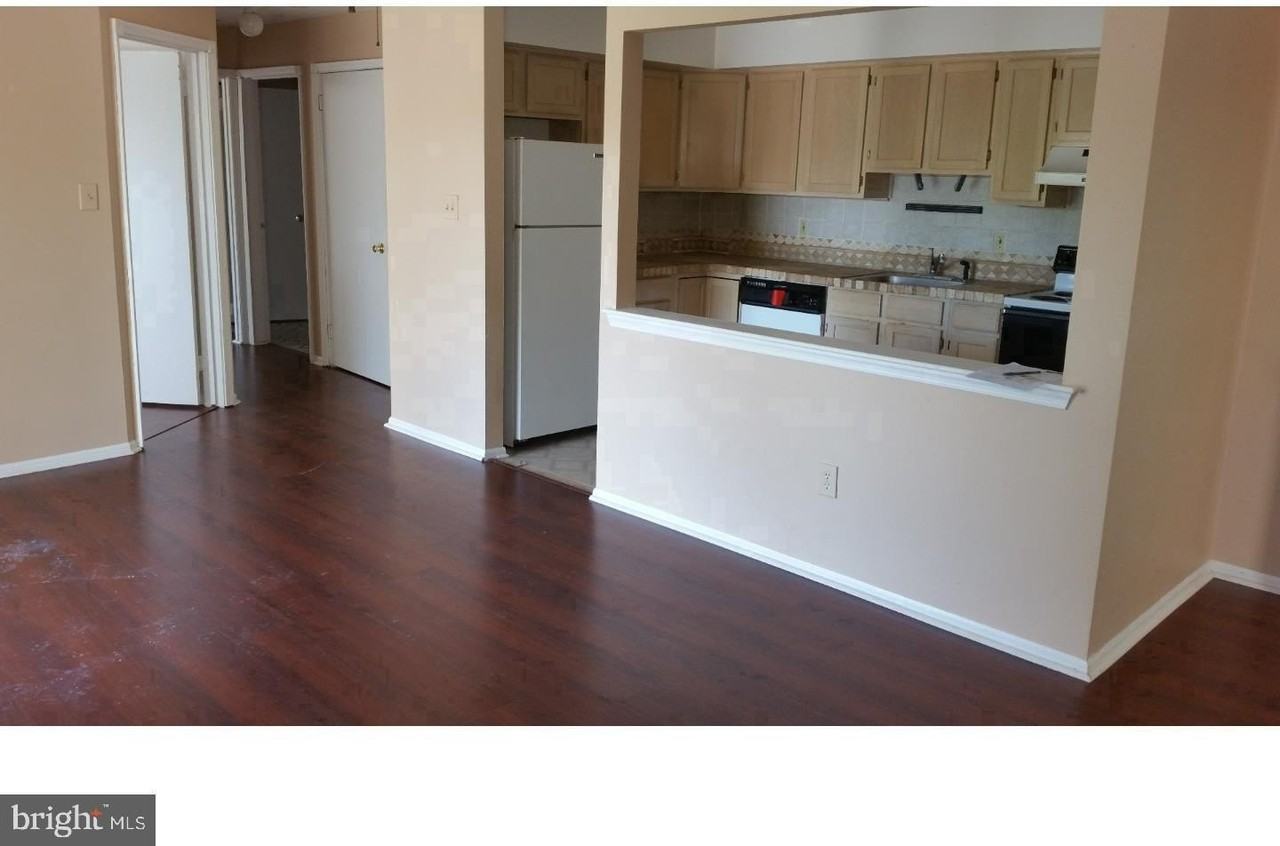321 Walden Cir - Photo 5 of 20