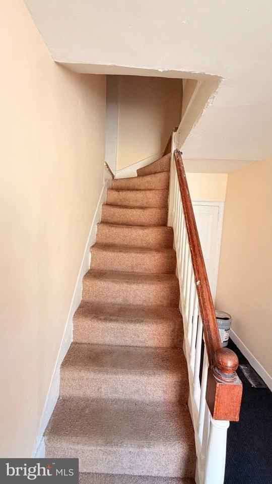 84 Market St - Photo 2 of 22