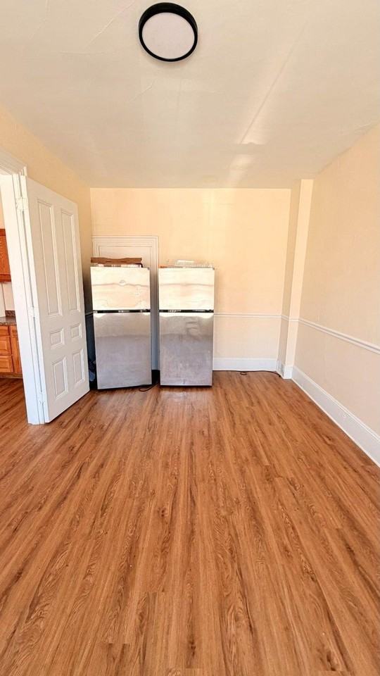 84 Market St - Photo 4 of 22