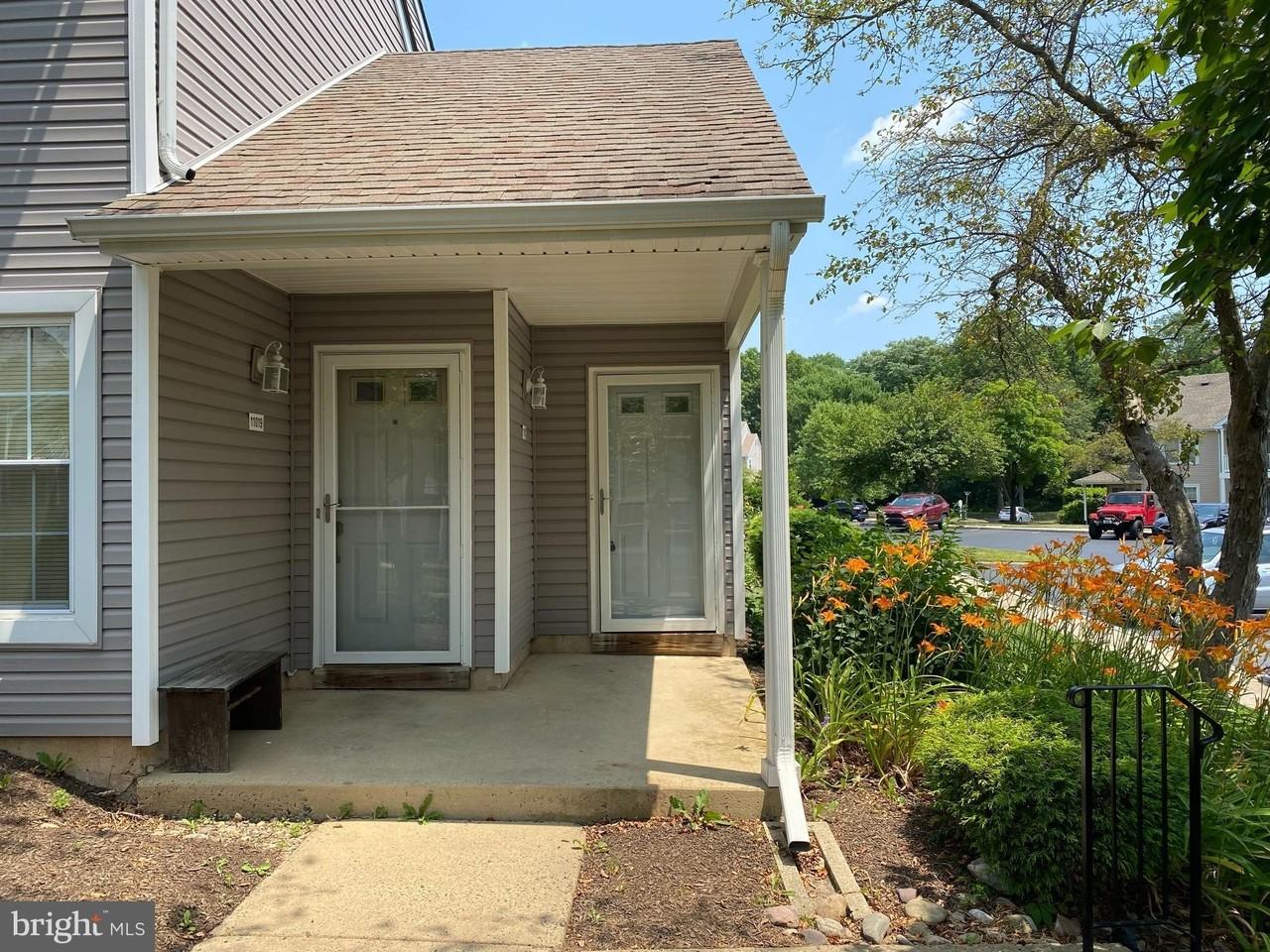 11017 Bennett Pl - Photo 3 of 21