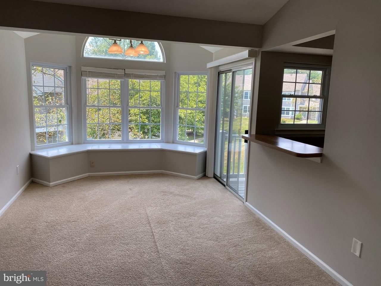 11017 Bennett Pl - Photo 7 of 21