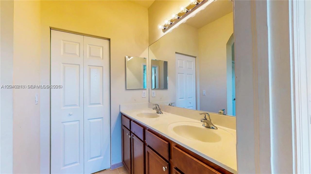 9073 W 33rd Ave - Photo 2 of 8