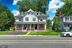 featured image of 445 E Main St #2