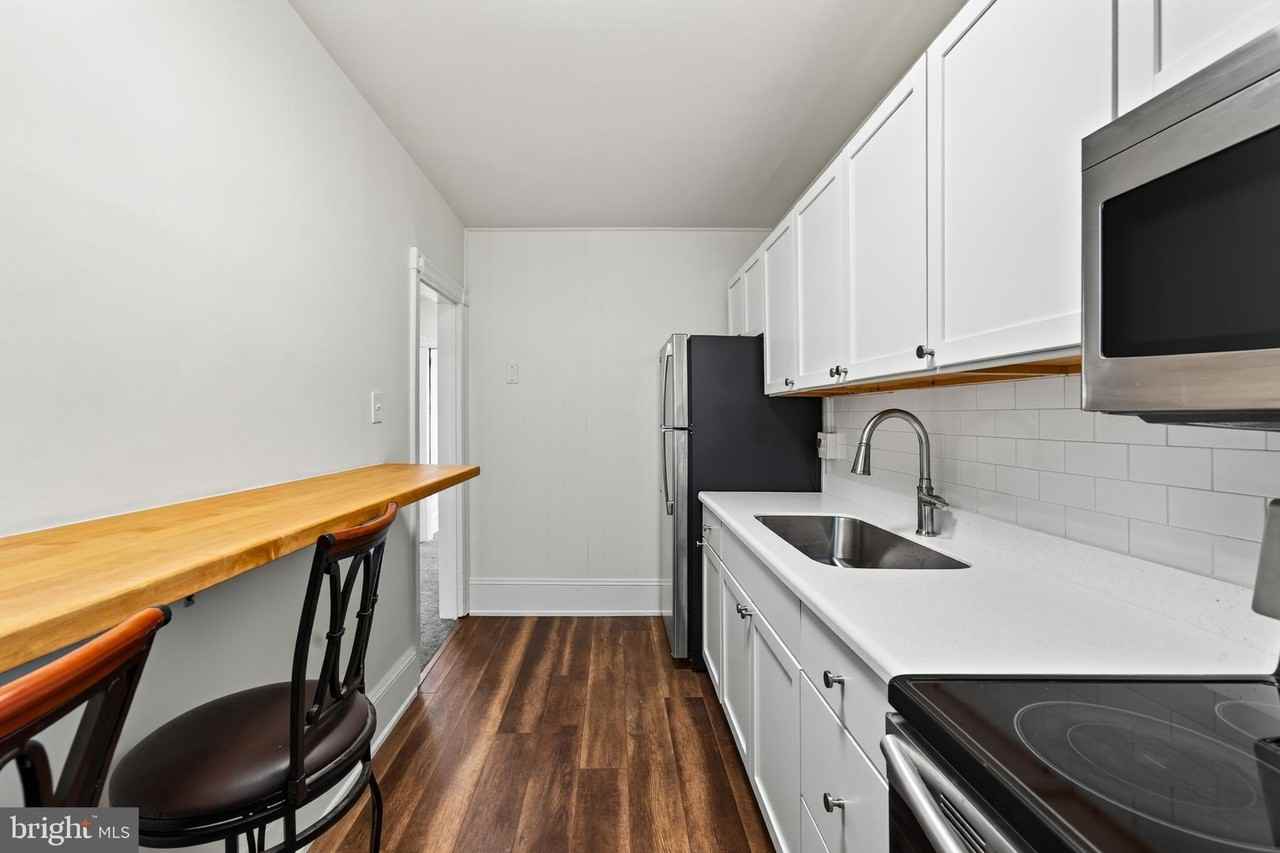 445 E Main St #2 - Photo 5 of 30