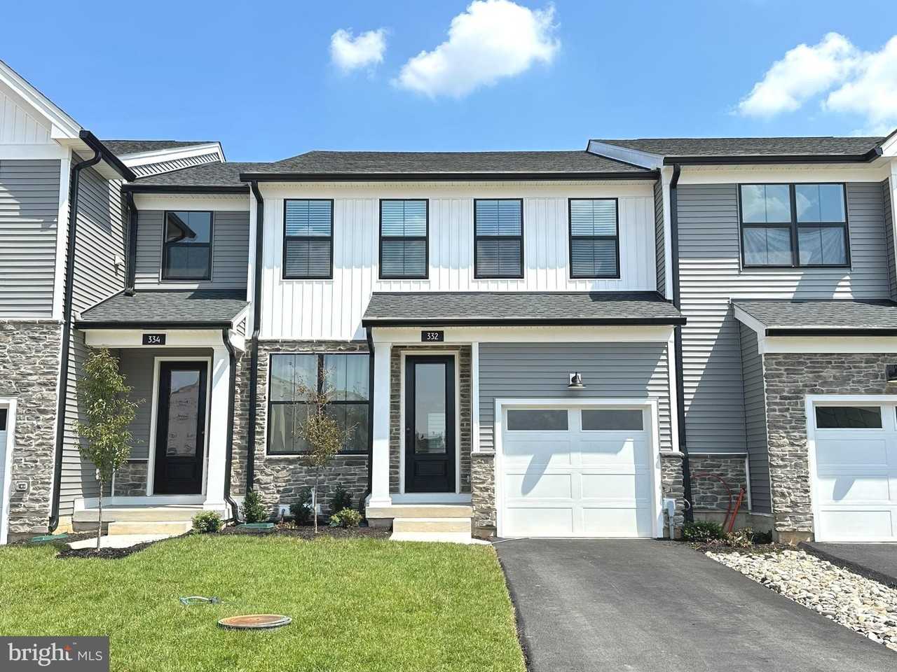 332 Aspen Way - Photo 2 of 38