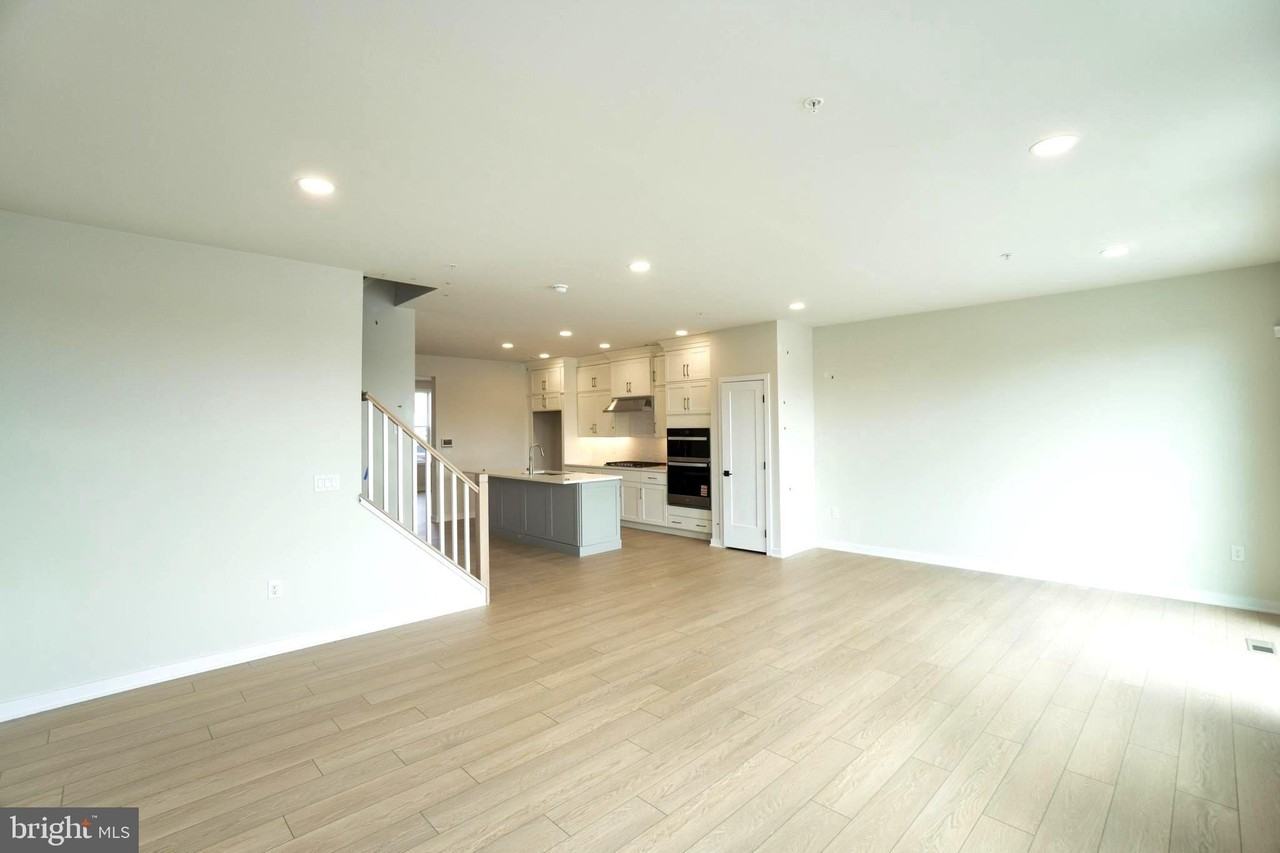 332 Aspen Way - Photo 7 of 38