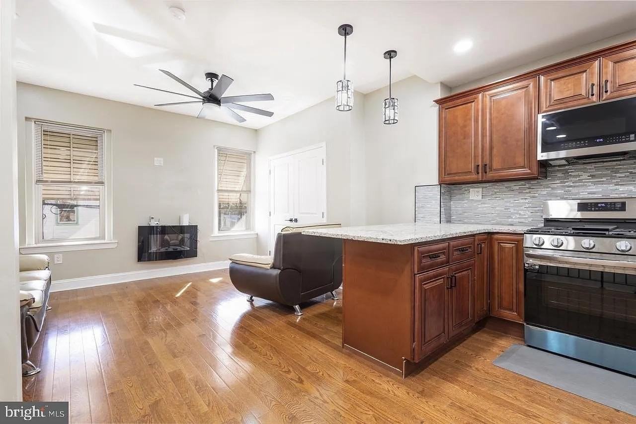 1504 N 26th St - Photo 4 of 15