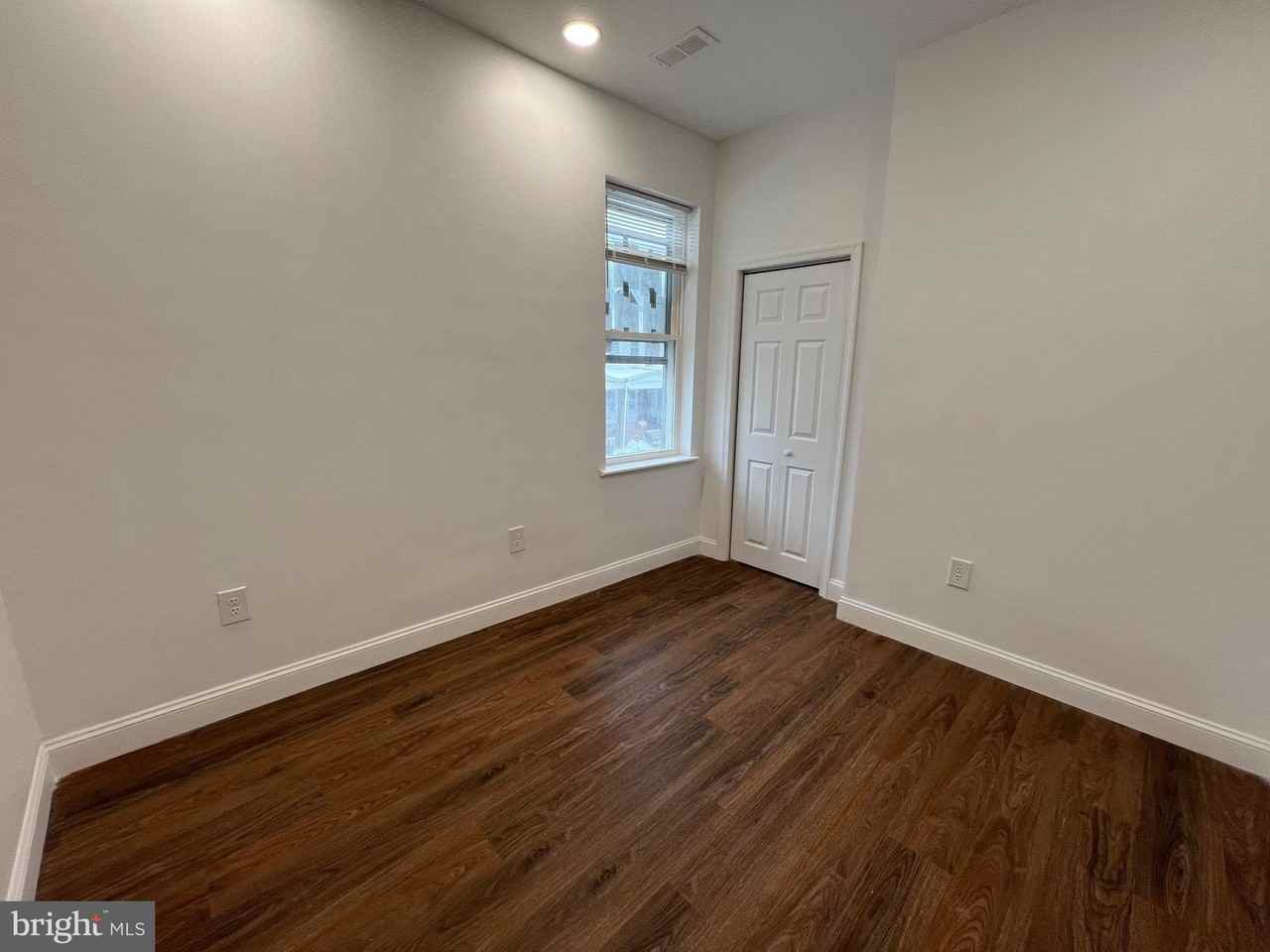 2145 Elkins Ave #B - Photo 6 of 22