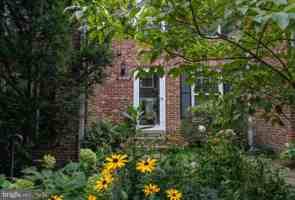 featured image of 2510 S Walter Reed Dr #B
