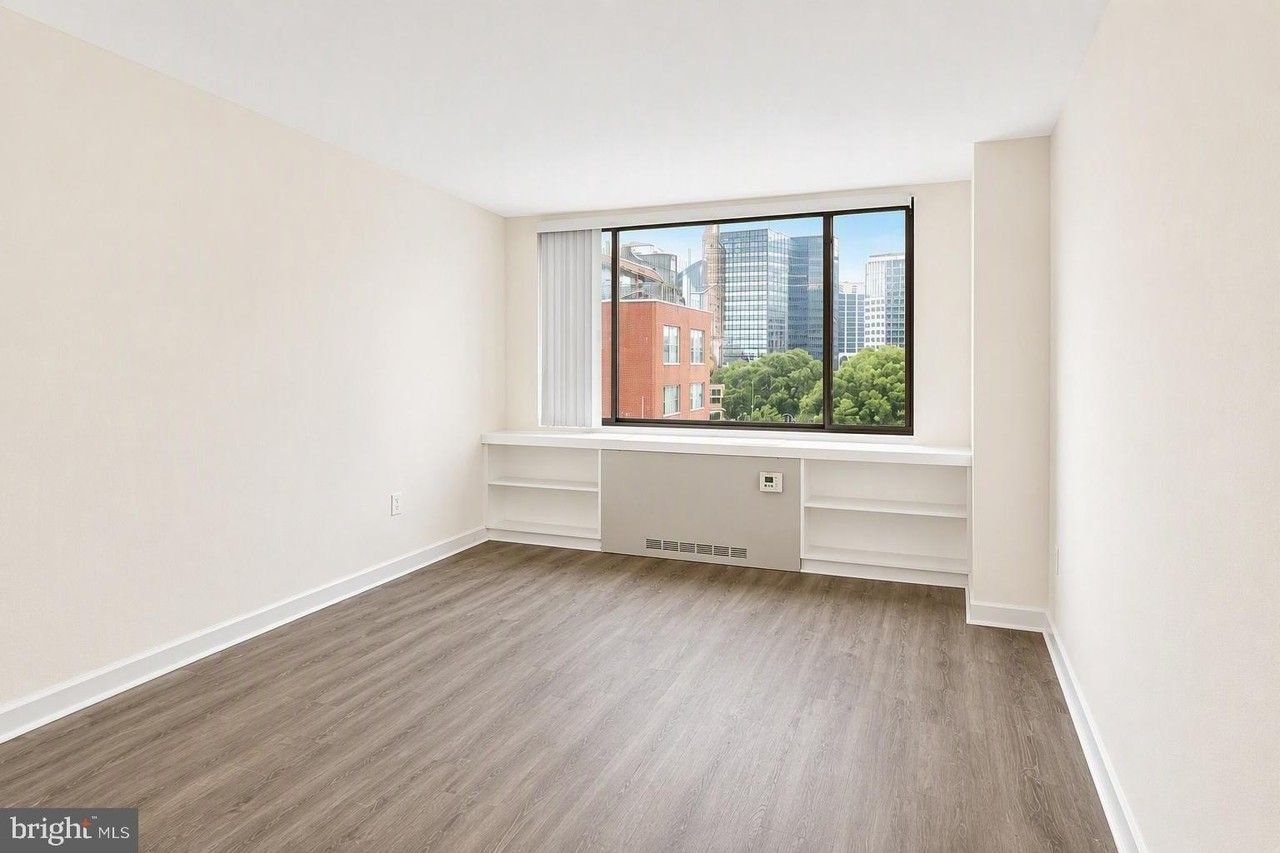 1111 Arlington Blvd #928 - Photo 2 of 15