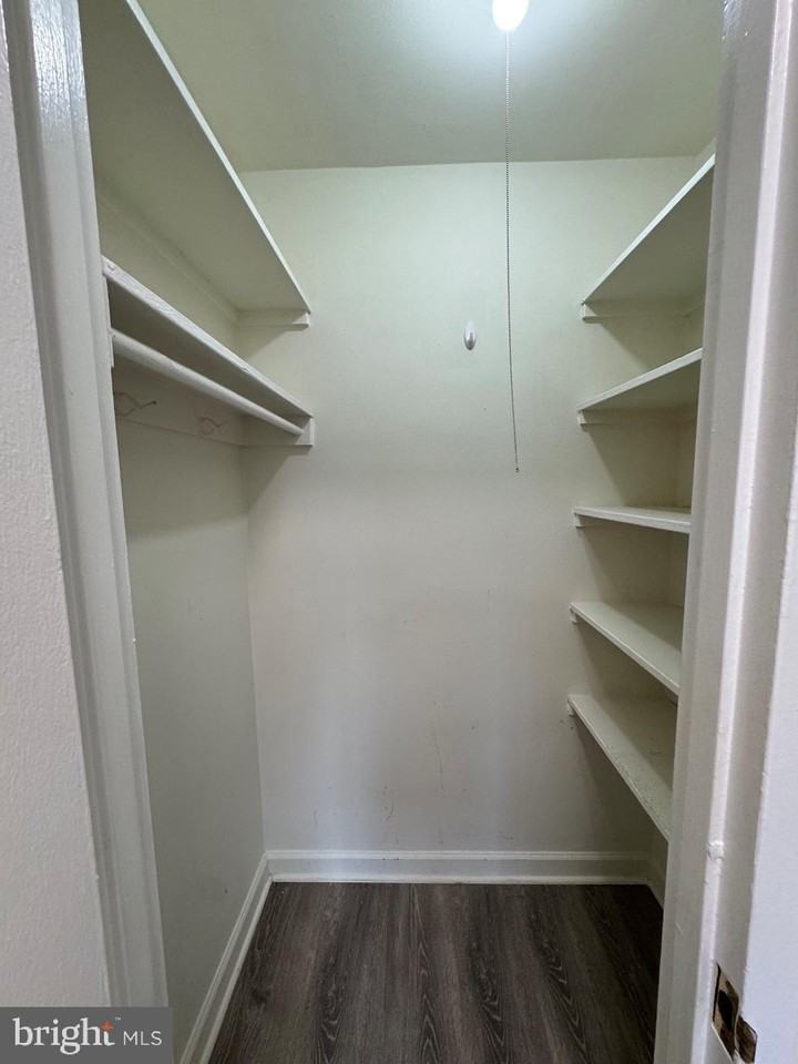 1111 Arlington Blvd #928 - Photo 7 of 15