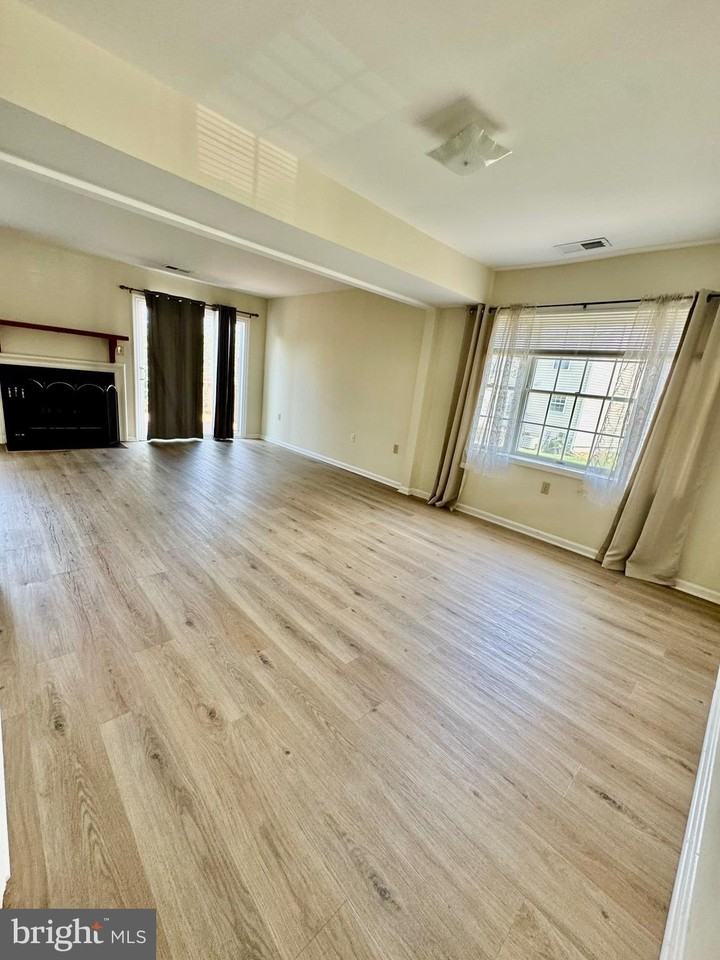 111 Equestrian Dr - Photo 2 of 14